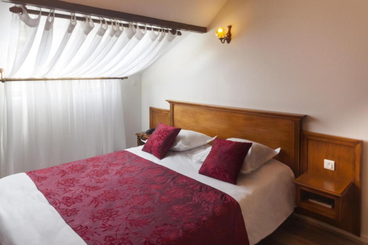 Logis Hotel & Restaurant Du Sauvage La Ferte-Gaucher Ngoại thất bức ảnh