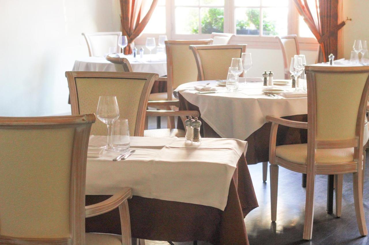 Logis Hotel & Restaurant Du Sauvage La Ferte-Gaucher Ngoại thất bức ảnh