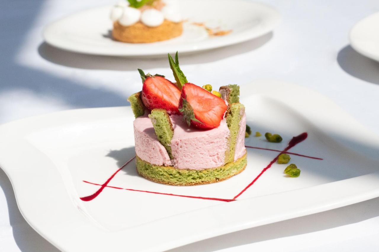 Logis Hotel & Restaurant Du Sauvage La Ferte-Gaucher Ngoại thất bức ảnh