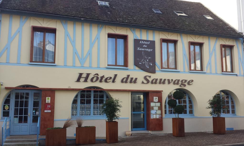 Logis Hotel & Restaurant Du Sauvage La Ferte-Gaucher Ngoại thất bức ảnh